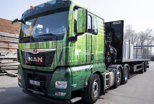 Vrachtwagen Houtmagazijn Verdonckt 2